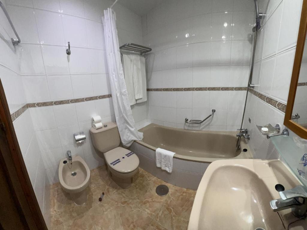 皇冠度假俱乐部三角马尔酒店 Sitio de Calahonda 外观 照片