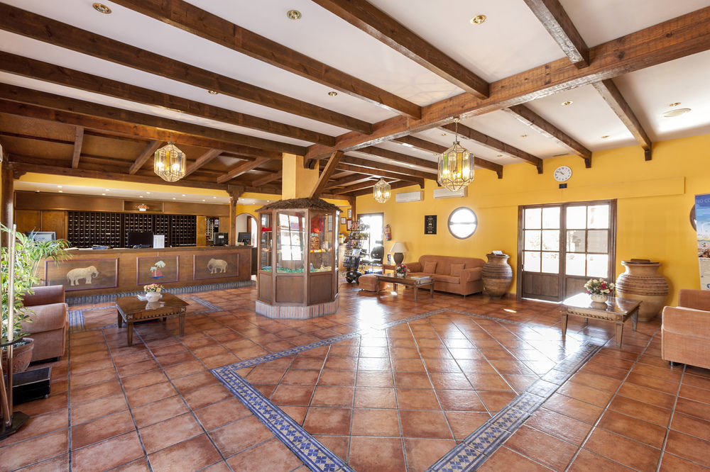 皇冠度假俱乐部三角马尔酒店 Sitio de Calahonda 外观 照片